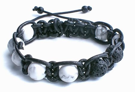 Læderarmbånd med howlit kugler shamballa
