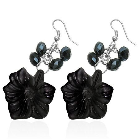 Black flower ørekroge med sort blomst og sorte perler. Nikkelfri.